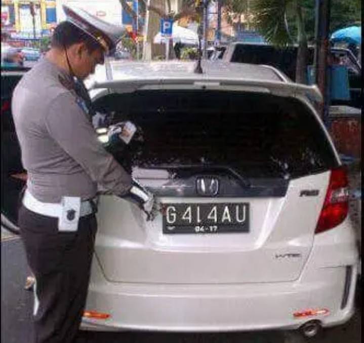 potret lucu nomor kendaraan saat dibaca (facebook.com/Hery Purwanto)