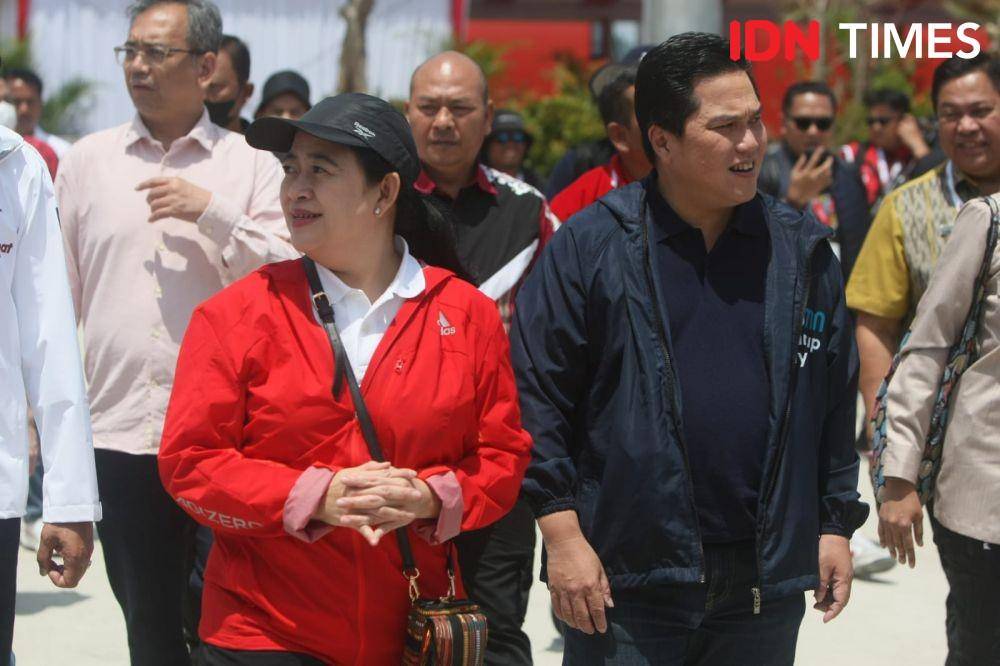 Ketua DPR Puan Maharani bersama Menteri BUMN Erick Thohir saat meninjau F1H2O (IDN Times/Prayugo Utomo)