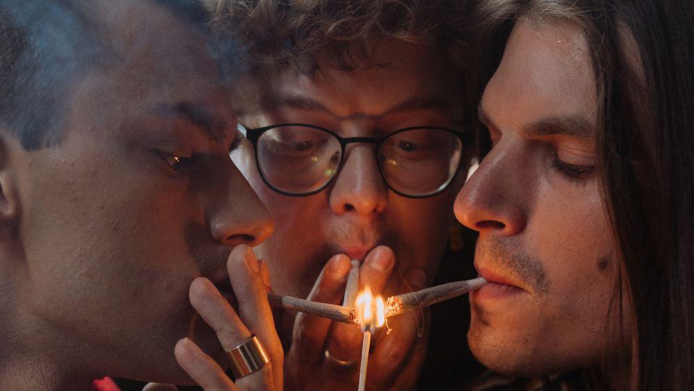 Perokok Harus Tahu! Dampak Asap Rokok Berisiko pada Siapa pun