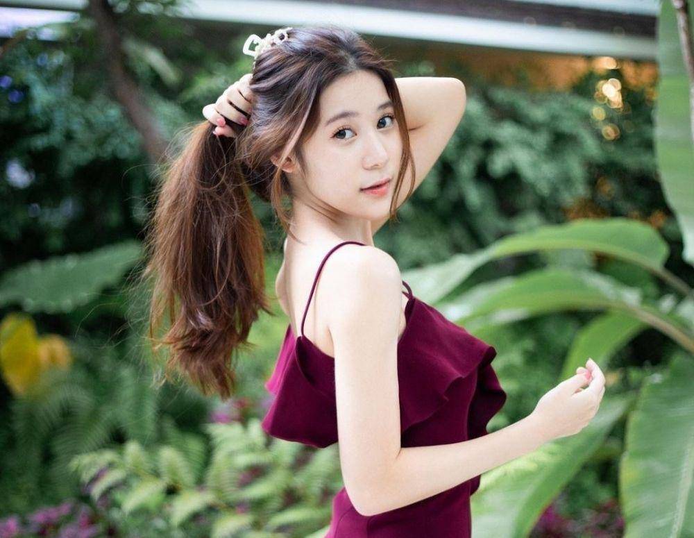 Earn Preeyaphat (instagram.com/earnpypp_)