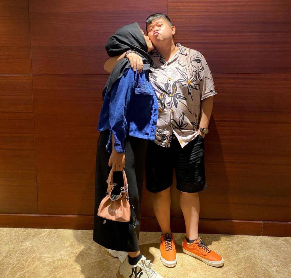 Lolox bersama istri (instagram.com/silolox)