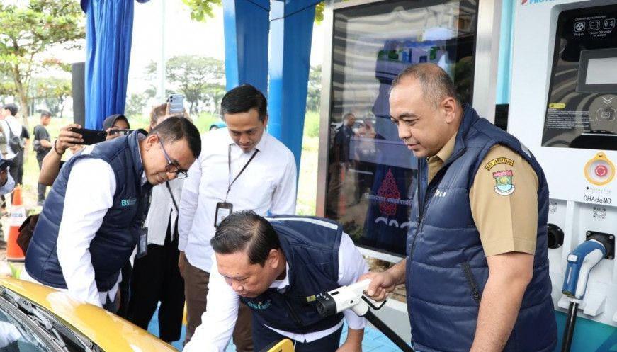 Ada Pengisian Kendaraan Listrik di Citra Raya