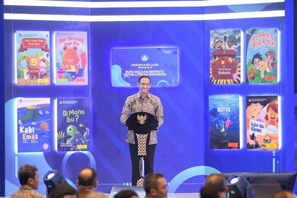 Menteri Pendidikan, Kebudayaan, Riset, dan Teknologi (Mendikbudristek), Nadiem Anwar Makarim, saat peluncuran Merdeka Belajar Episode ke-23 di Kantor Kemendikbudristek, Jakarta, Senin (27/2/2023). (Dok. Kemendikbudristek)
