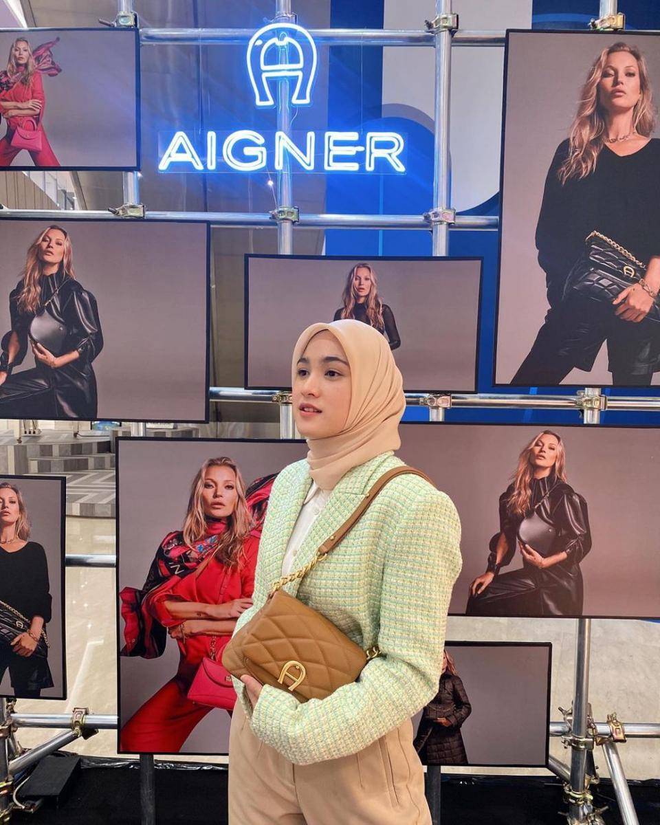 ide outfit hijab semi formal ala Cut Syifa (instagram.com/cutsyifaa)