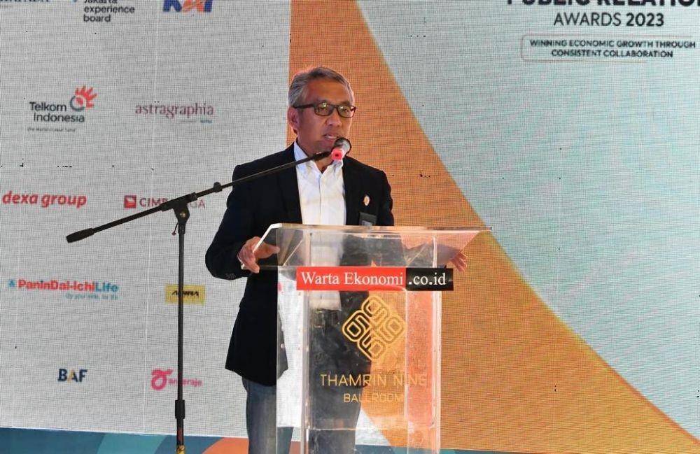 Tim Komunikasi Perusahaan PT Pegadaian meraih penghargaan Best Public Relations in Company Management on Strategic Initiatives to Increase Financial Inclusion, dalam ajang Insan Public Relations Perusahaan (IPRA) yang dihelat oleh Warta Ekonomi di Thamrin Nine Ballroom Jakarta, Jumat (24/2). (Dok. Pegadaian)