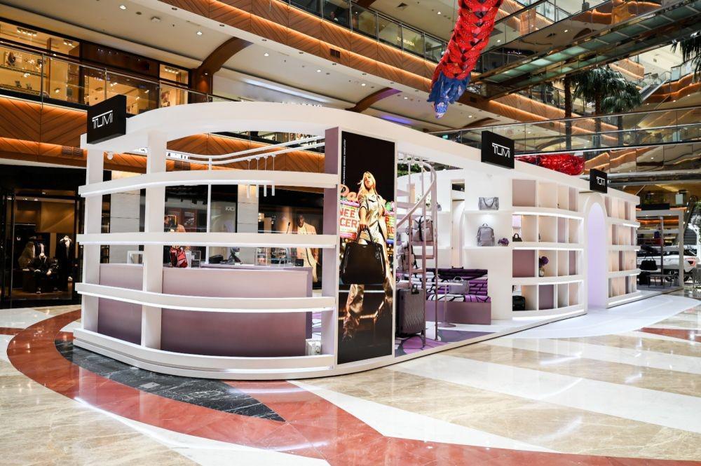Peluncuran TUMI Voyageur dalam Instalasi Pop-Up Unpack Tomorrow