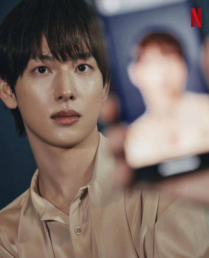Im Si Wan (instagram.com/yim_siwang)