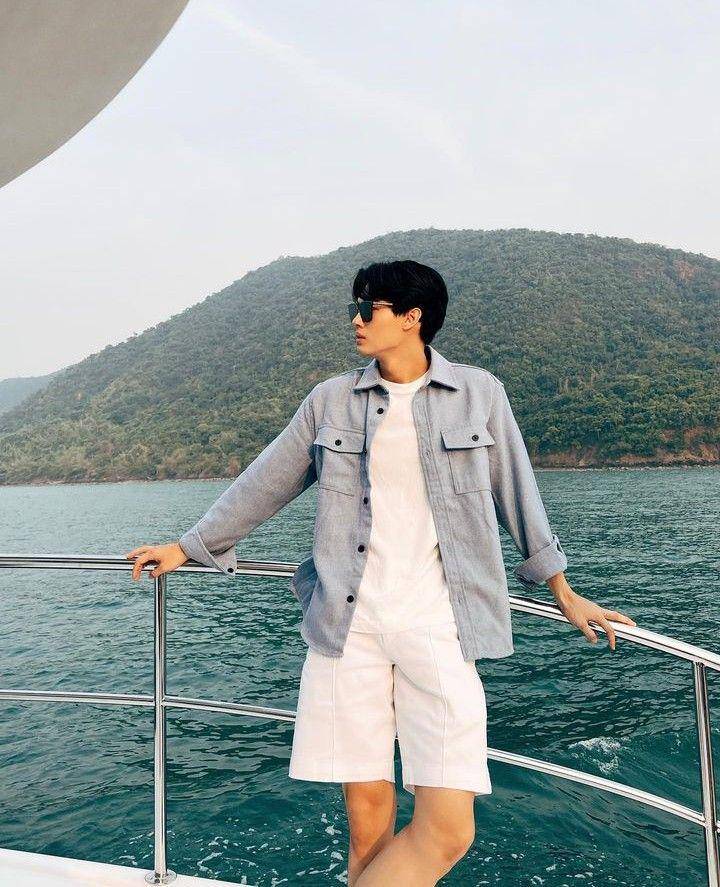 outfit short pants ala Win Metawin (instagram.com/winmetawin)