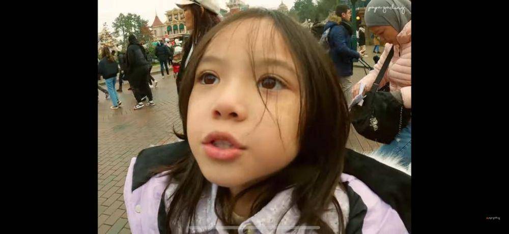momen seru Gempi liburan bareng Papa Gading. (youtube.com/Papa Gading)