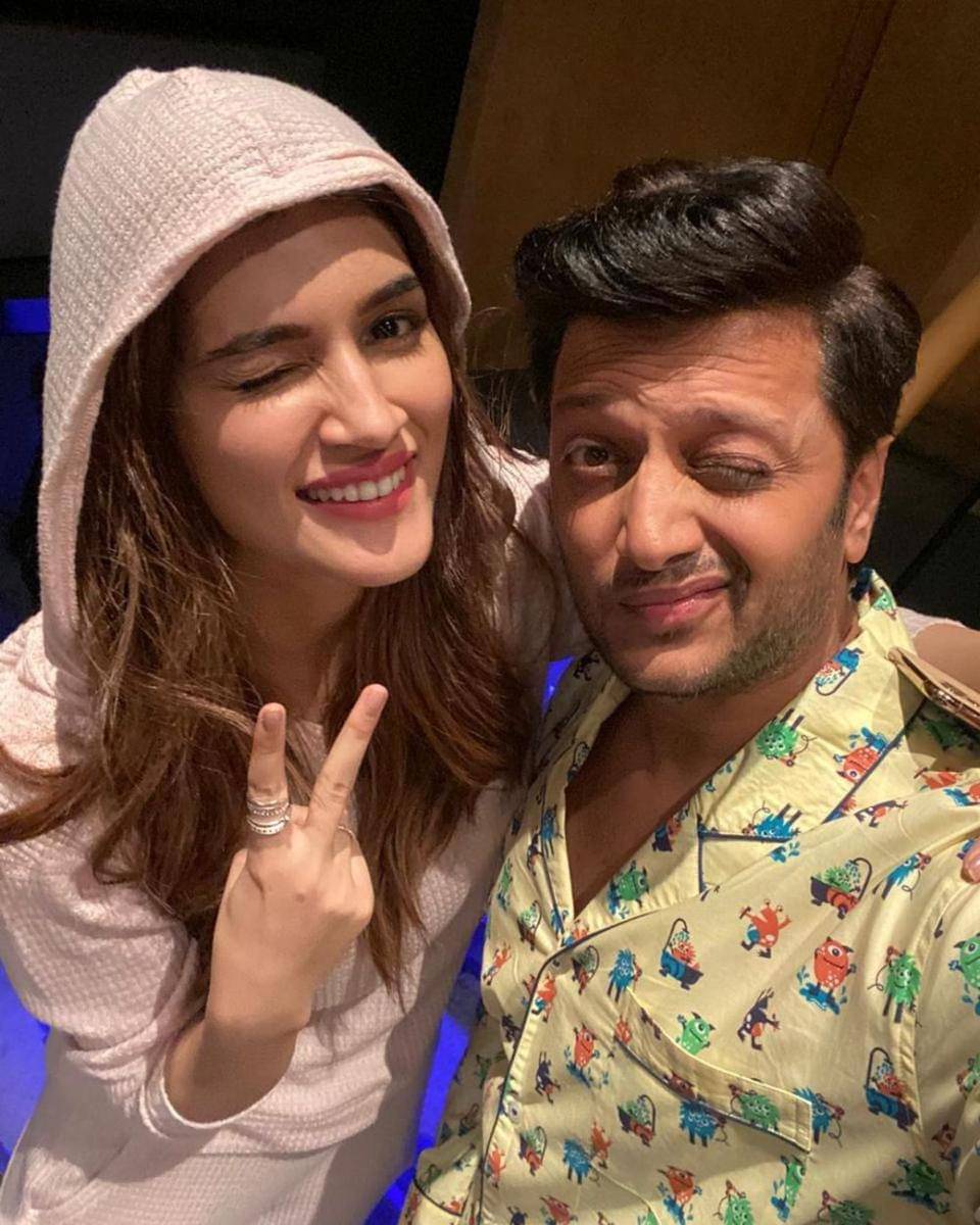 Kriti Sanon dan Riteish Deshmukh (instagram.com/kritisanon)