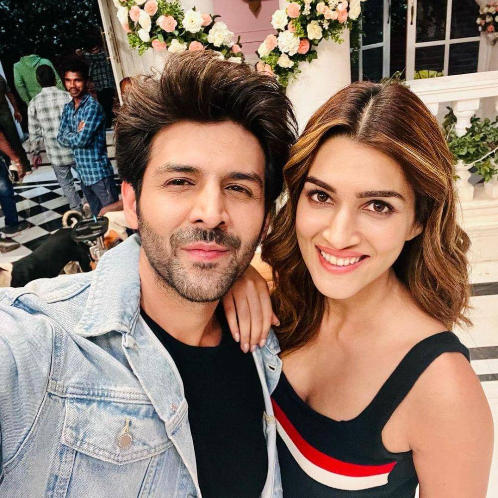 Kriti Sanon dan Kartik Aaryan (instagram.com/kritisanon)