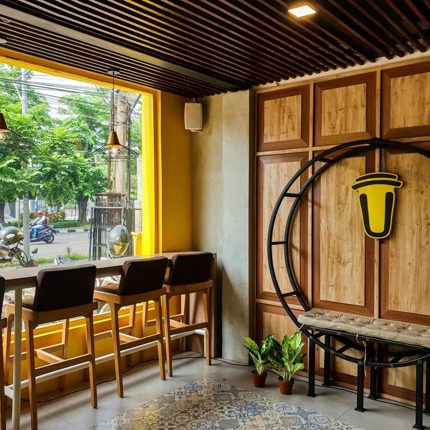 Potret suasana di dalam Papercup Coffee Surabaya (instagram.com/papercup.co)