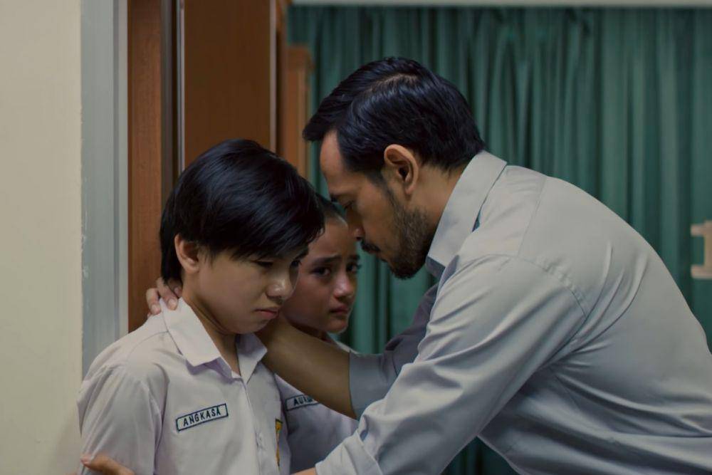 Cuplikan dalam Film "Nanti Kita Cerita tentang Hari Ini" (youtube.com/Visinema Pictures)