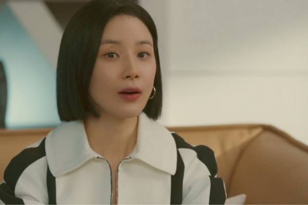 cuplikan Lee Bo Young di drama Agency (dok. JTBC/Agency)