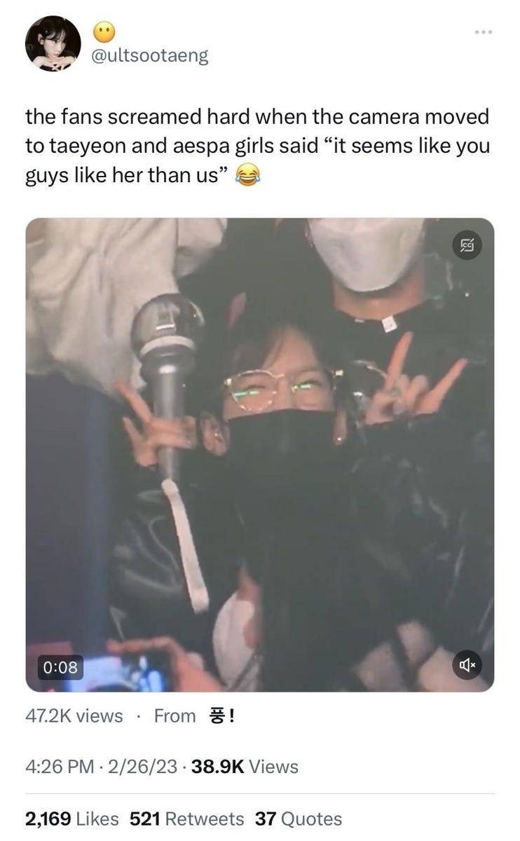 potret Taeyeon di konser aespa (twitter.com/@ultsootaeng)