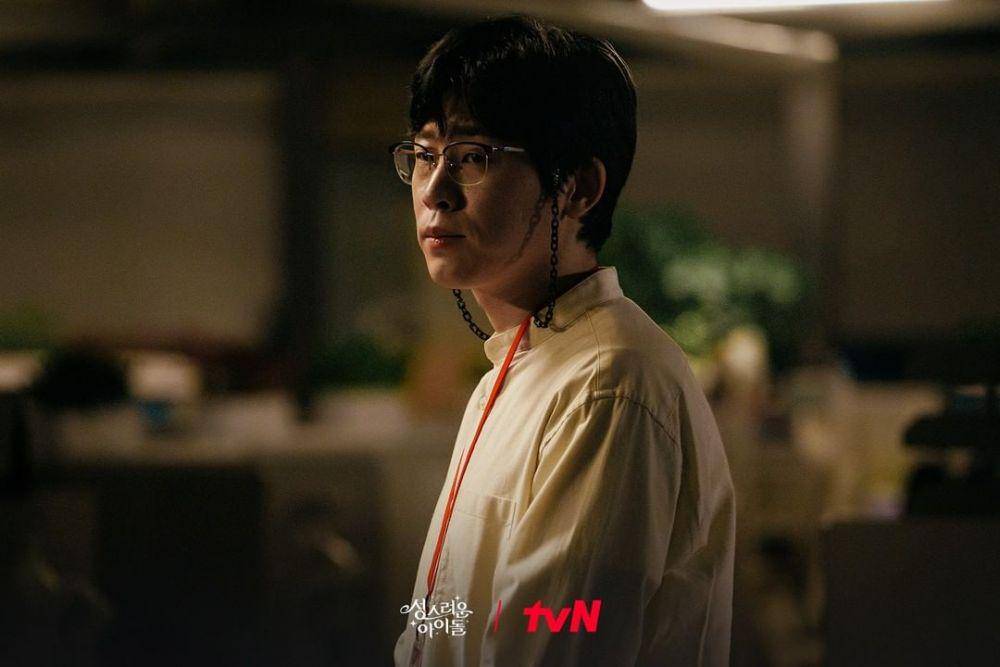 Kim Moo Rok (Lee Dal) di drakor The Heavenly Idol (instagram.com/tvn_drama)