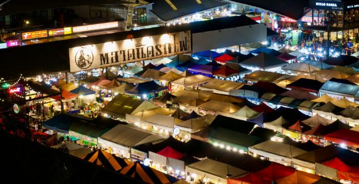 6 Rekomendasi Pasar Malam Menarik di Thailand, Wajib Masuk List!