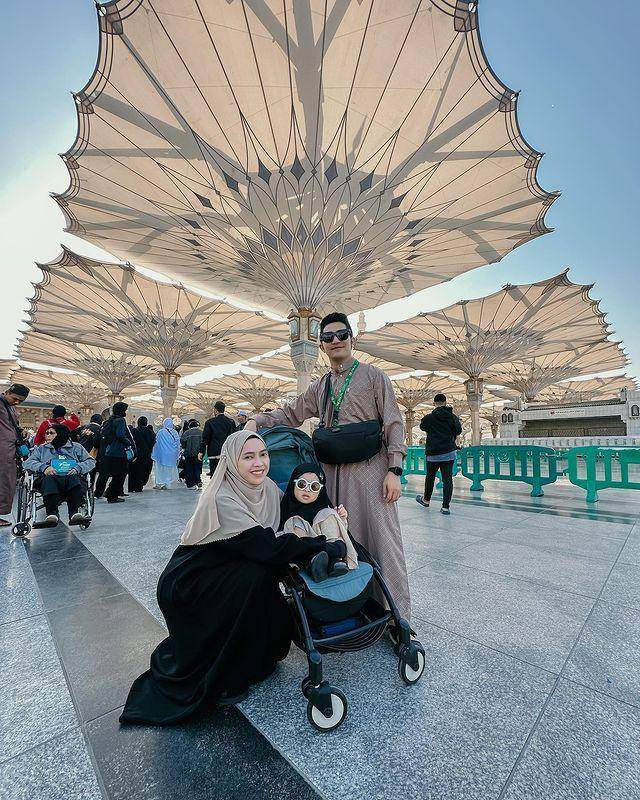 potret selebritas Ibadah Umroh (instagram.com/alfysaga)