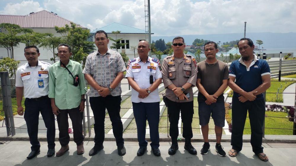Kutip Uang Parkir Rp5 Ribu di Parapat, Kadishub Berhentikan Jukir