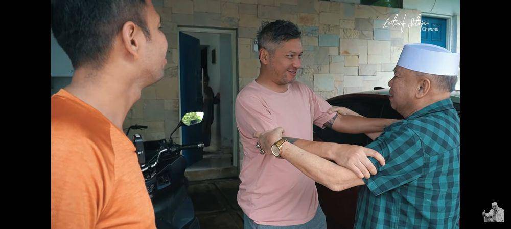 momen seru Latief Sitepu kunjungi rumah Raffi Ahmad. (youtube.com/Latief Sitepu Channel)