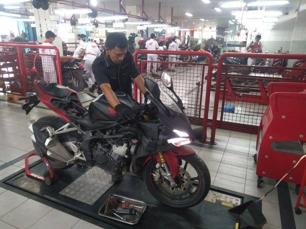 Laurentius Pasaribu teknisi Big Bike Honda PT Indako Trading Coy akan mengikuti The 27th Astra Honda Motor Technical Skill Contest 2023 tingkat nasional (Dok. Indako)
