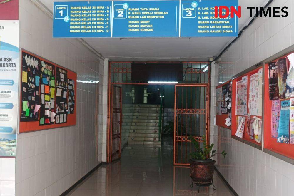 SMA N 8 Jakarta (IDN Times/Dini Suciatiningrum)