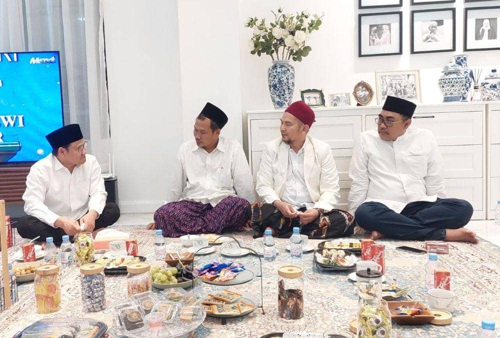 Ketua Umum PKB, Muhaimin Iskandar bertemu dengan Gus Baha (dok. PKB)