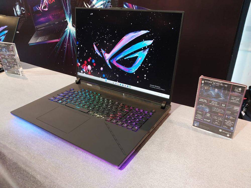 laptop gaming ROG (dok. IDN Times/Fatkhur Rozi)