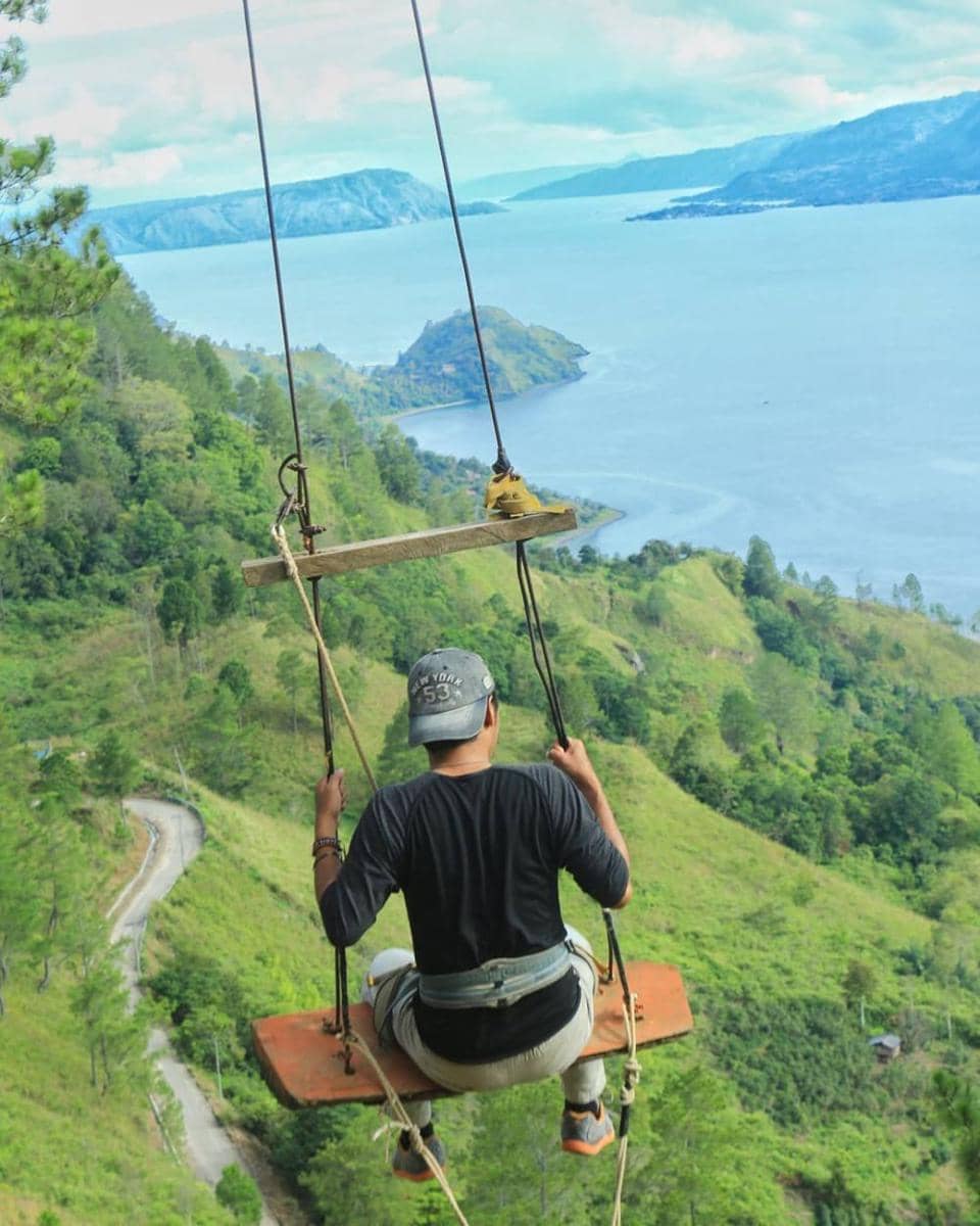 Bukit Simarjarunjung (instagram.com/aku_piet)
