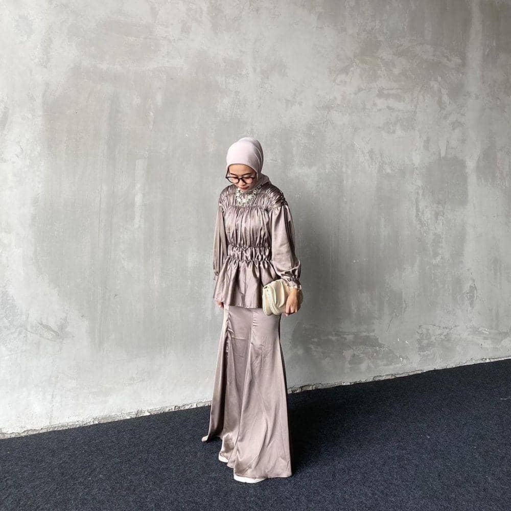 Padanan baju kondangan hijab colorful ala Ayu Fuziyanti (instagram.com/ayufuziyantii)