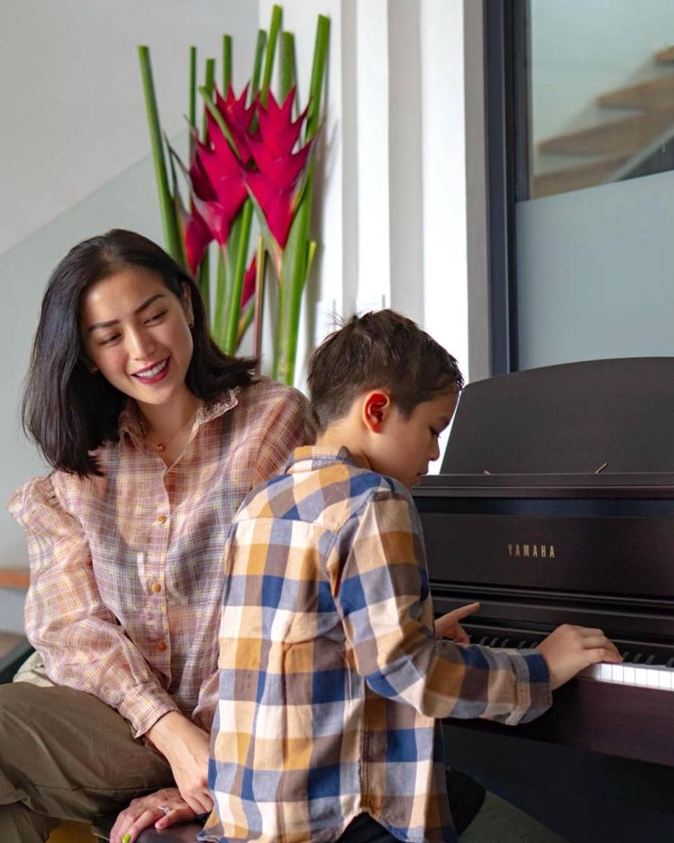 potret Jessica Iskandar dan anak pertama (instagram.com/inijedar)