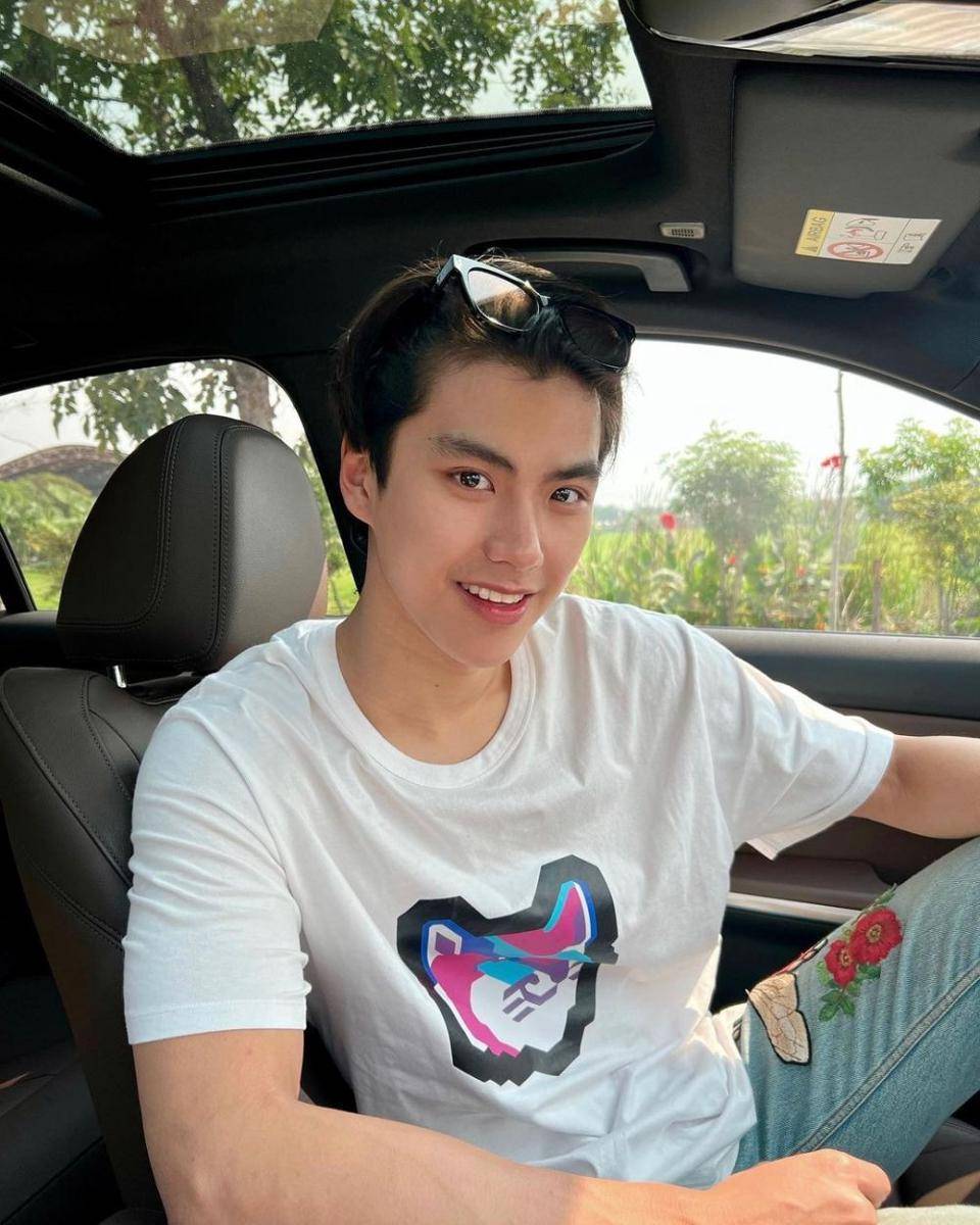 Ohm Pawat (instagram.com/ohmpawat)