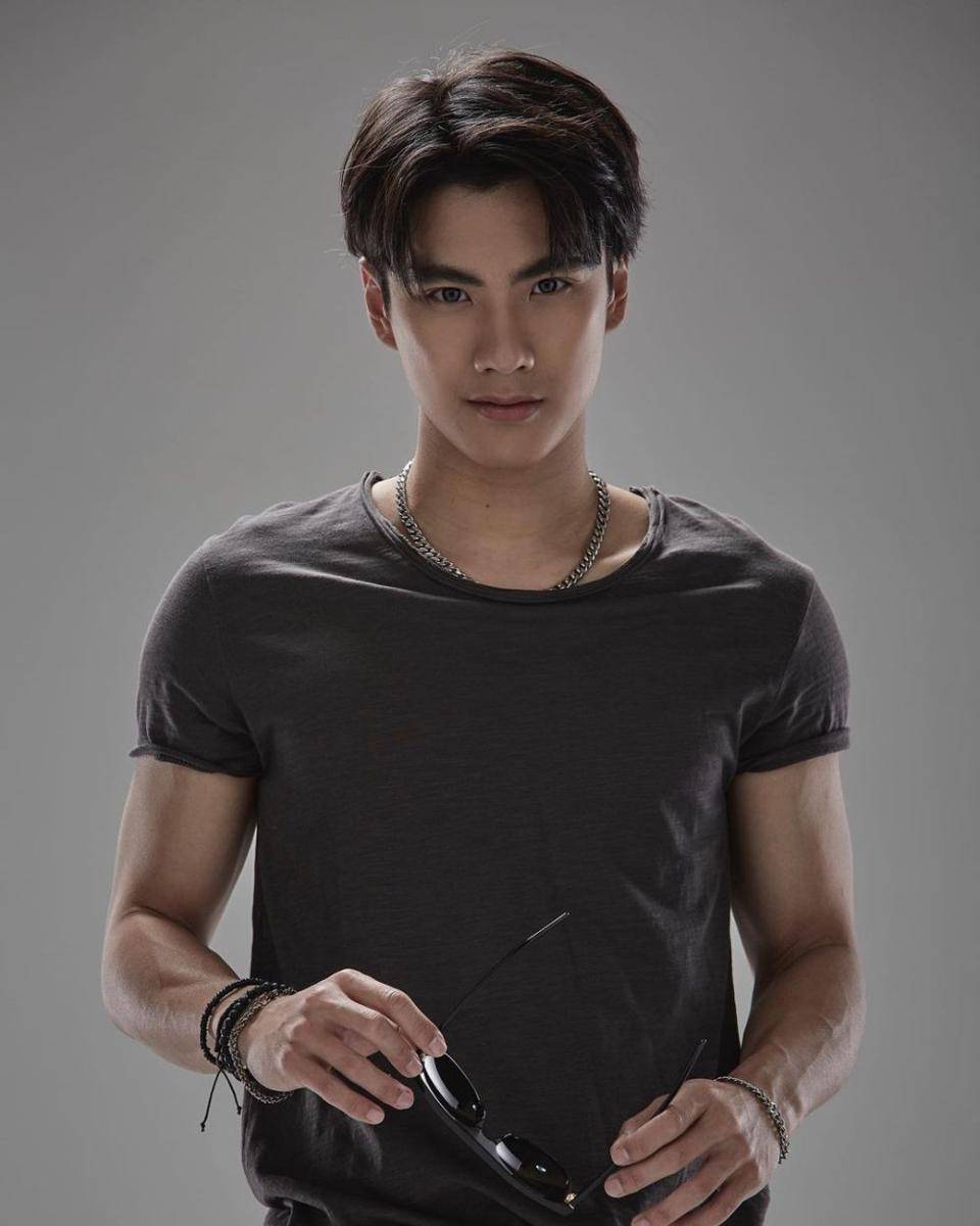 Ohm Pawat (instagram.com/ohmpawat)