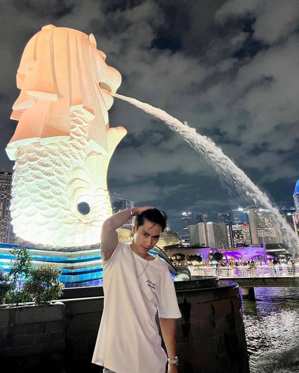 Ohm Pawat (instagram.com/ohmpawat)