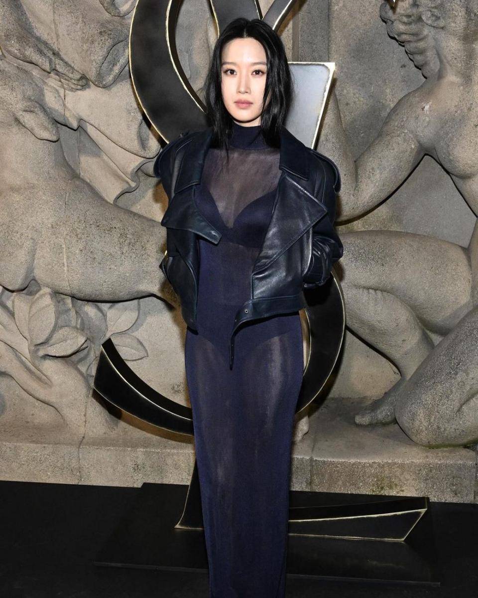 Moon Ga Young (instagram.com/ellehongkong)