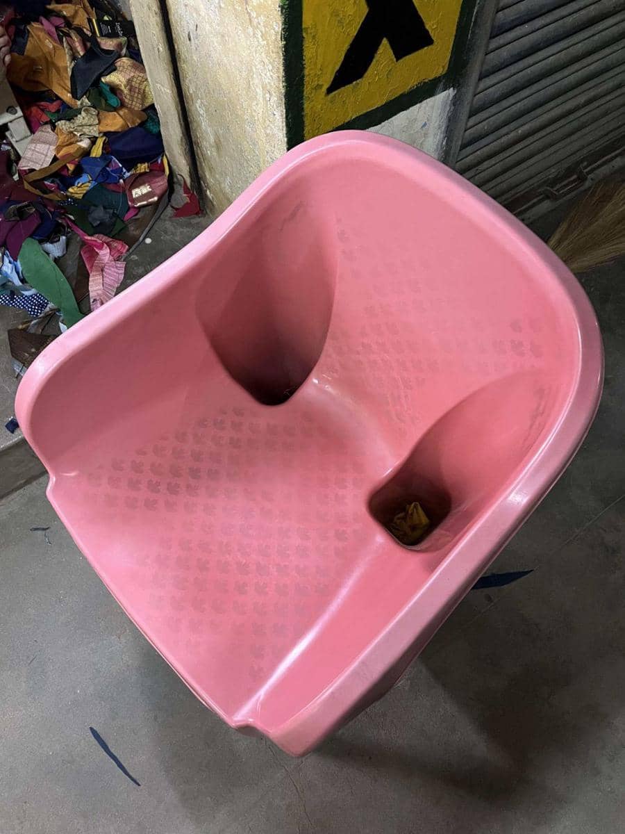 potret kursi paling nyeleneh (reddit.com/user/Jeswin31)