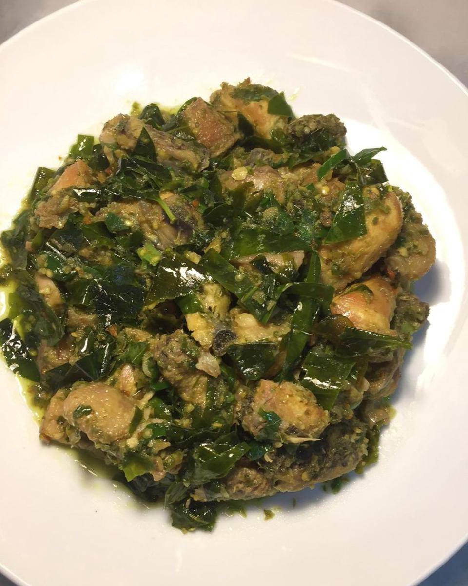 ayam ganemo (instagram.com/rasa.homecooked)
