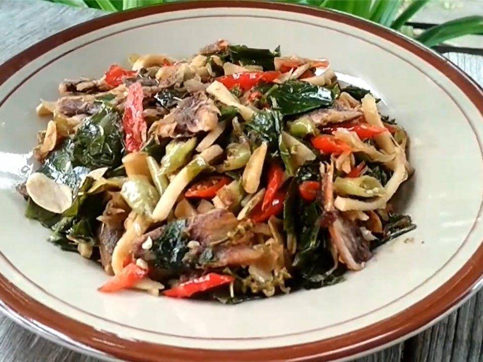 tumis ikan peda daun melinjo (youtube.com/Pawon Kanjeng Mami)