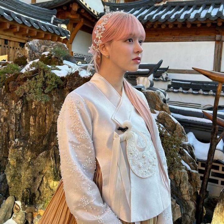 potret Lily NMIXX (instagram.com/ nmixx_official)