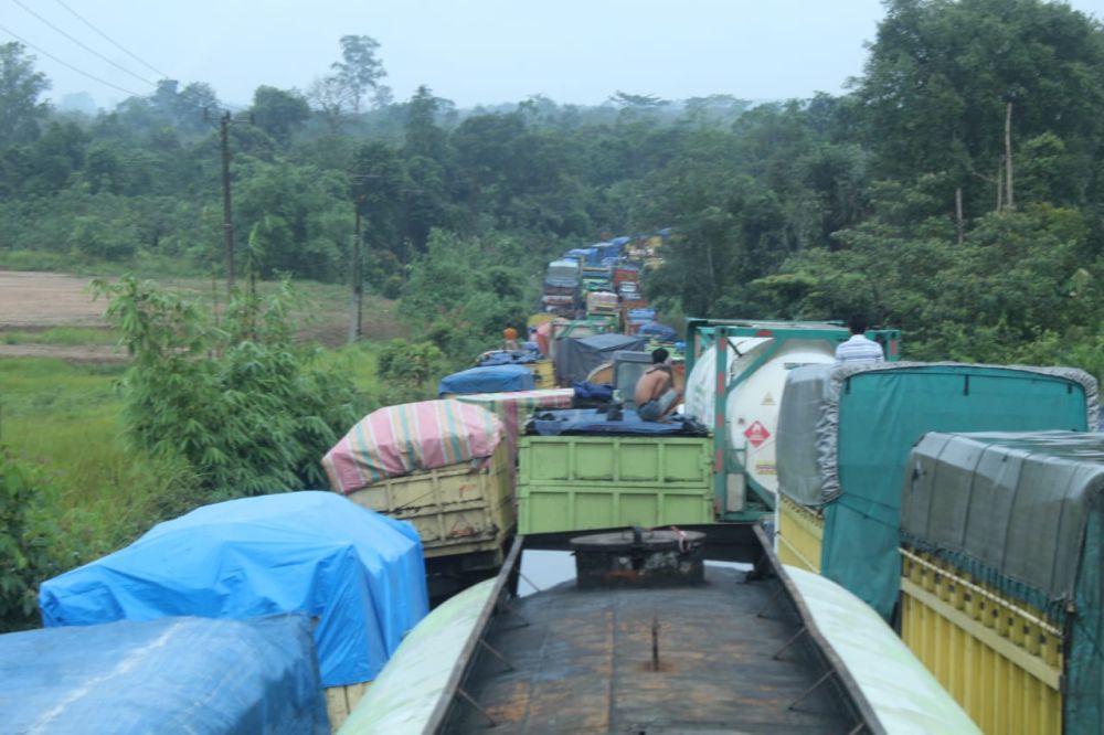 Jalan Lintas Sumatra di Jambi Lumpuh Gara-gara Angkutan Batu Bara
