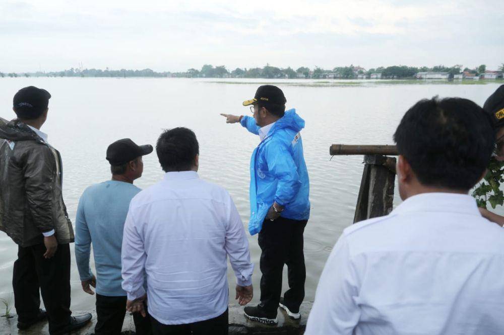 Menteri Pertanian Syahrul Yasin Limpo meminta pemulihan lahan sawah terdampak banjir di Kabupaten Bekasi dilakukan secara cepat. (Dok. Kementan)