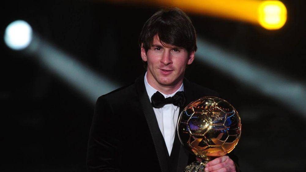 Lionel Messi menjadi pemain terbaik dunia tahun 2010 (uefa.com)