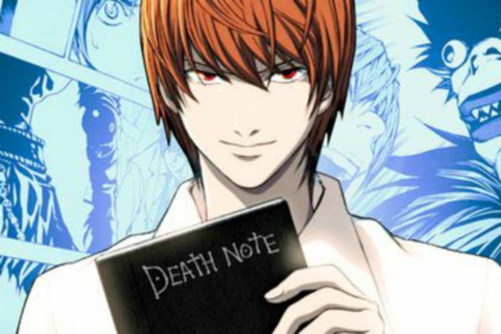 Light Yagami memegang Death Note (dok. Madhouse/Death Note)
