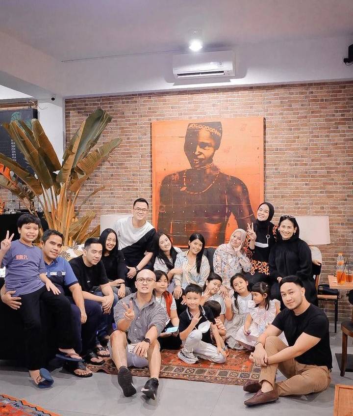 potret Rindu dan sahabat (instagram.com/rindufebiane)