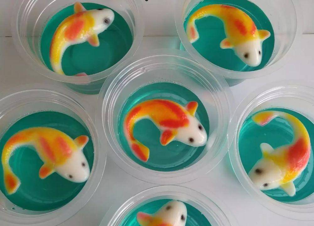 Puding Ikan Koi dalam cup (cookpad.com)