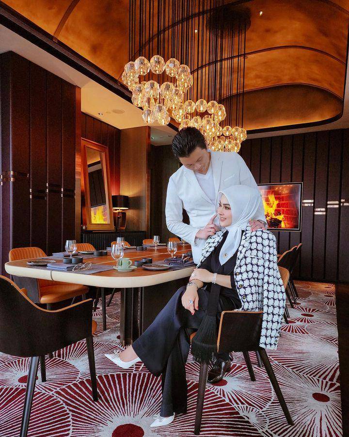 ultah pernikahan Syahrini Reino (Instagram.com/princessyahrini)