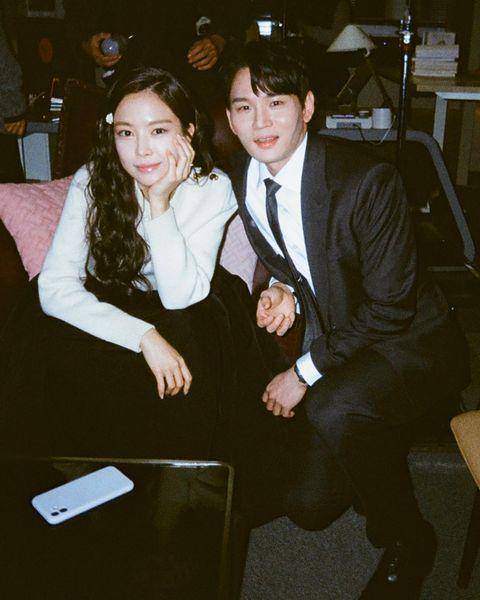 Para cast di lokasi syuting Agency (instagram.com/_junwoo_han)
