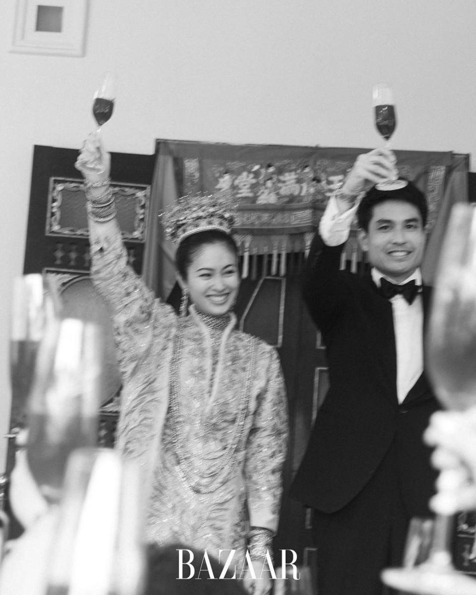 potret pernikahan Nong Poy dan Oak Phakwa (instagram.com/bazaarthailand)