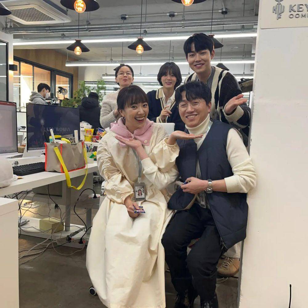 Para cast di lokasi syuting Agency (instagram.com/changhoon4454)