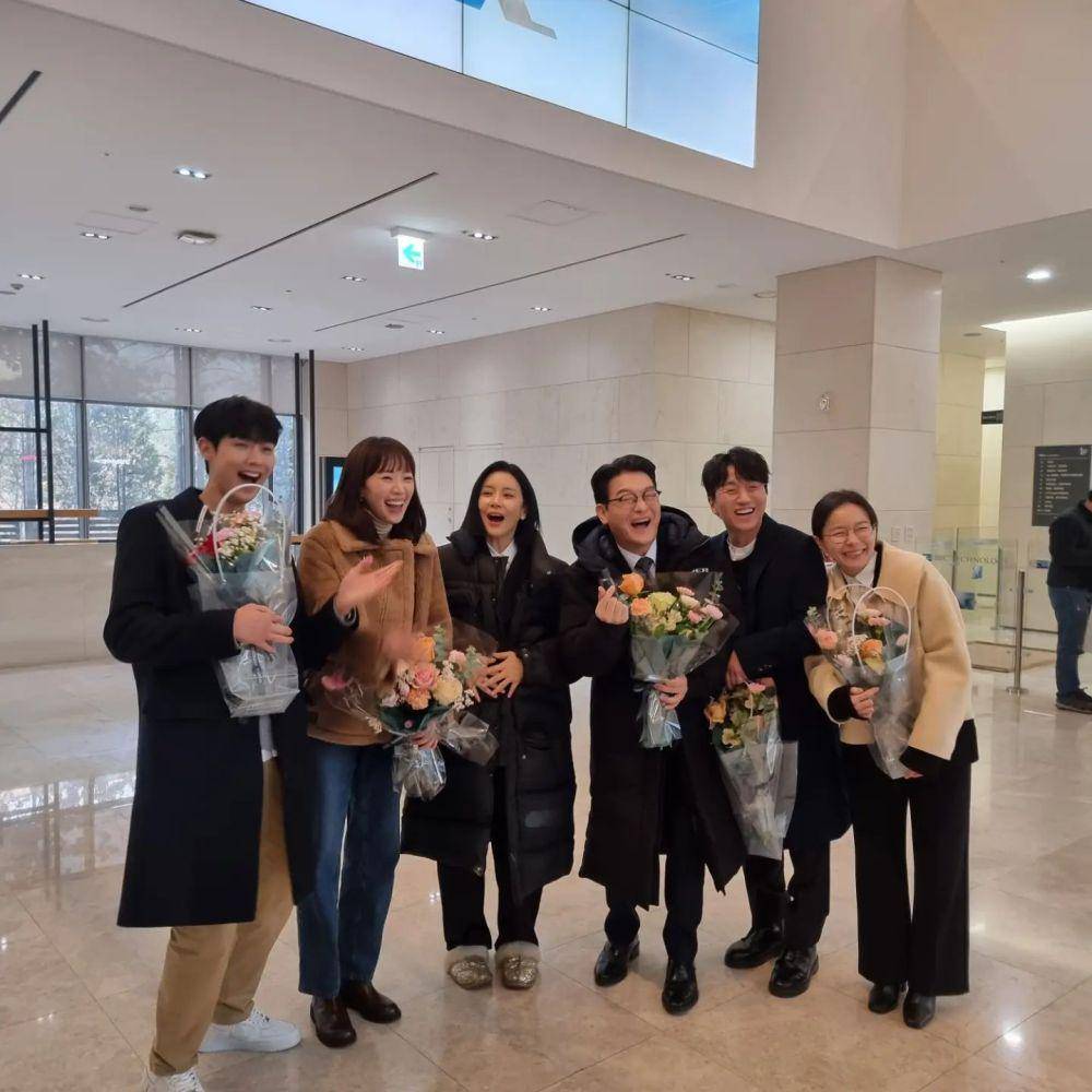 Para cast di lokasi syuting Agency (instagram.com/changhoon4454)